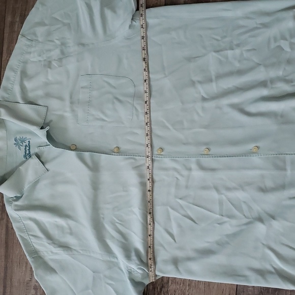 Tommy Bahama 100%silk button down shirt - Picture 7 of 9